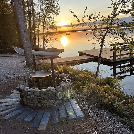 Lakeside Vaami *