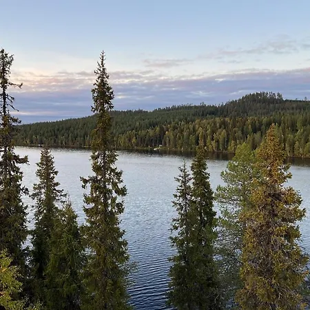 Lakeside Vaami Chalet *