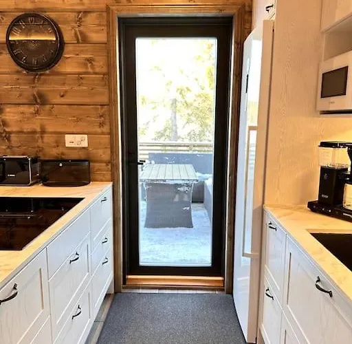 Lakeside Vaami 木屋 *